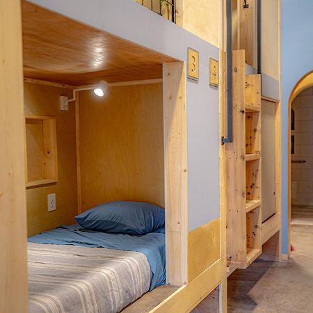 Social Stays - Santa Barbara'S First Hostel On State Street Buitenkant foto