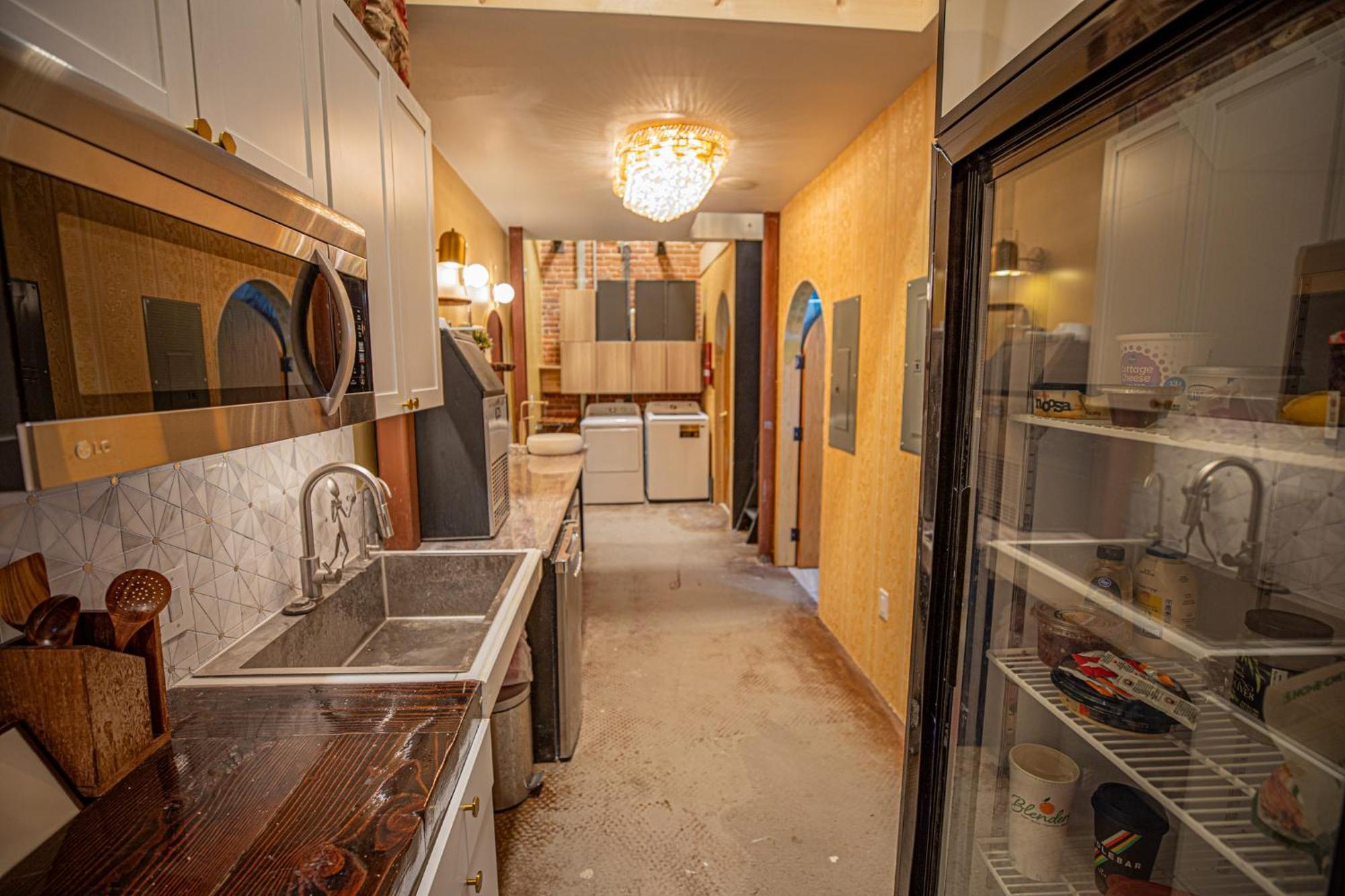 Social Stays - Santa Barbara'S First Hostel On State Street Buitenkant foto