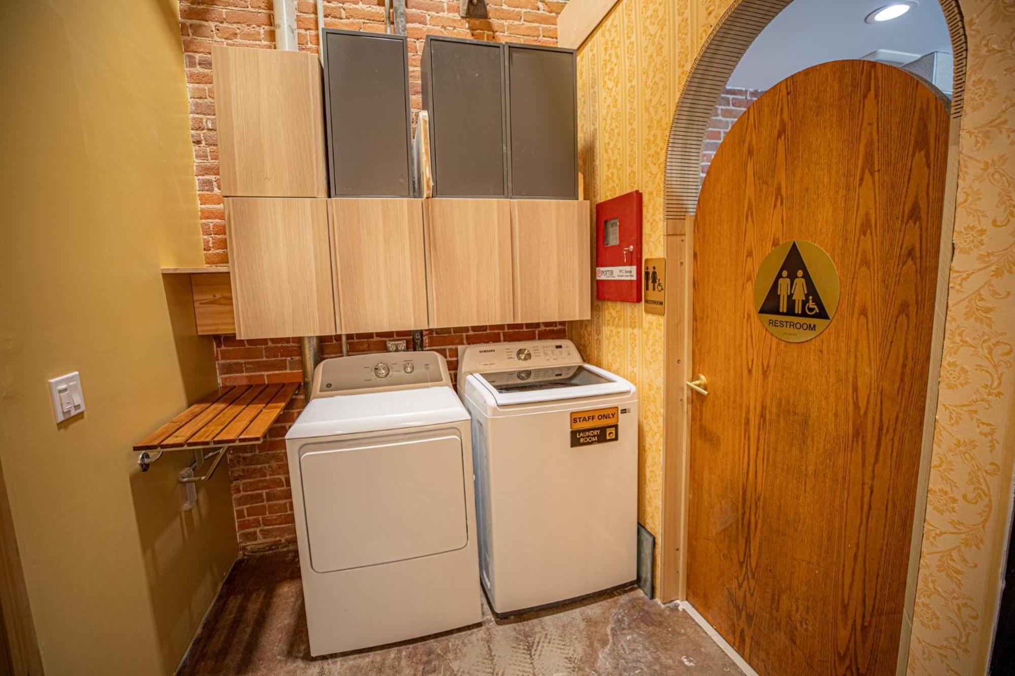 Social Stays - Santa Barbara'S First Hostel On State Street Buitenkant foto